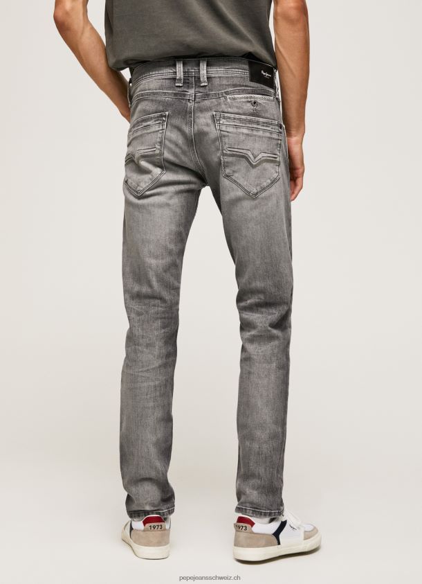 Spike-Jeans mit normaler Passform und mittelhohem Bund Männer Pepe Jeans Denim 84XH6T802