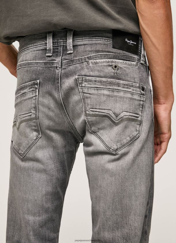 Spike-Jeans mit normaler Passform und mittelhohem Bund Männer Pepe Jeans Denim 84XH6T802